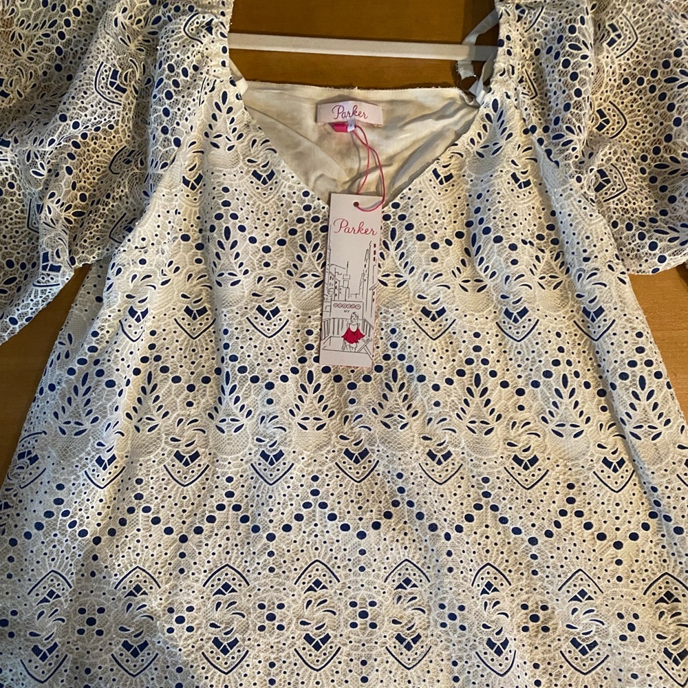Parker white & blue lace top NEW never worn, tags still on - size small